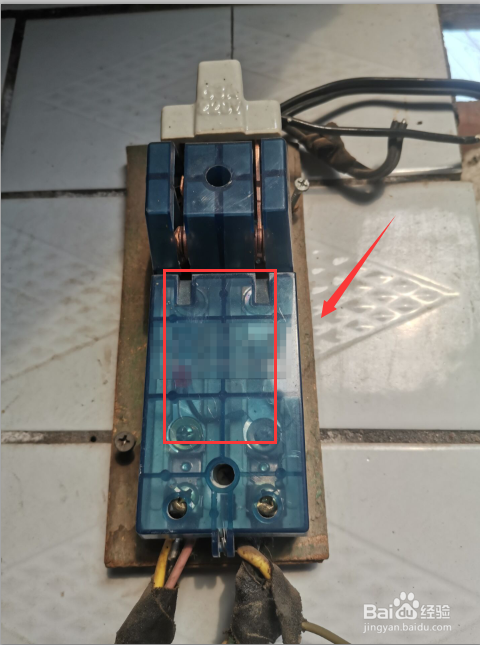 家里所有的插座都没电怎么回事