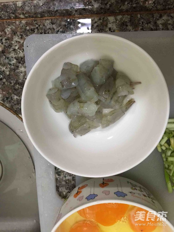 虾仁炒蛋的做法