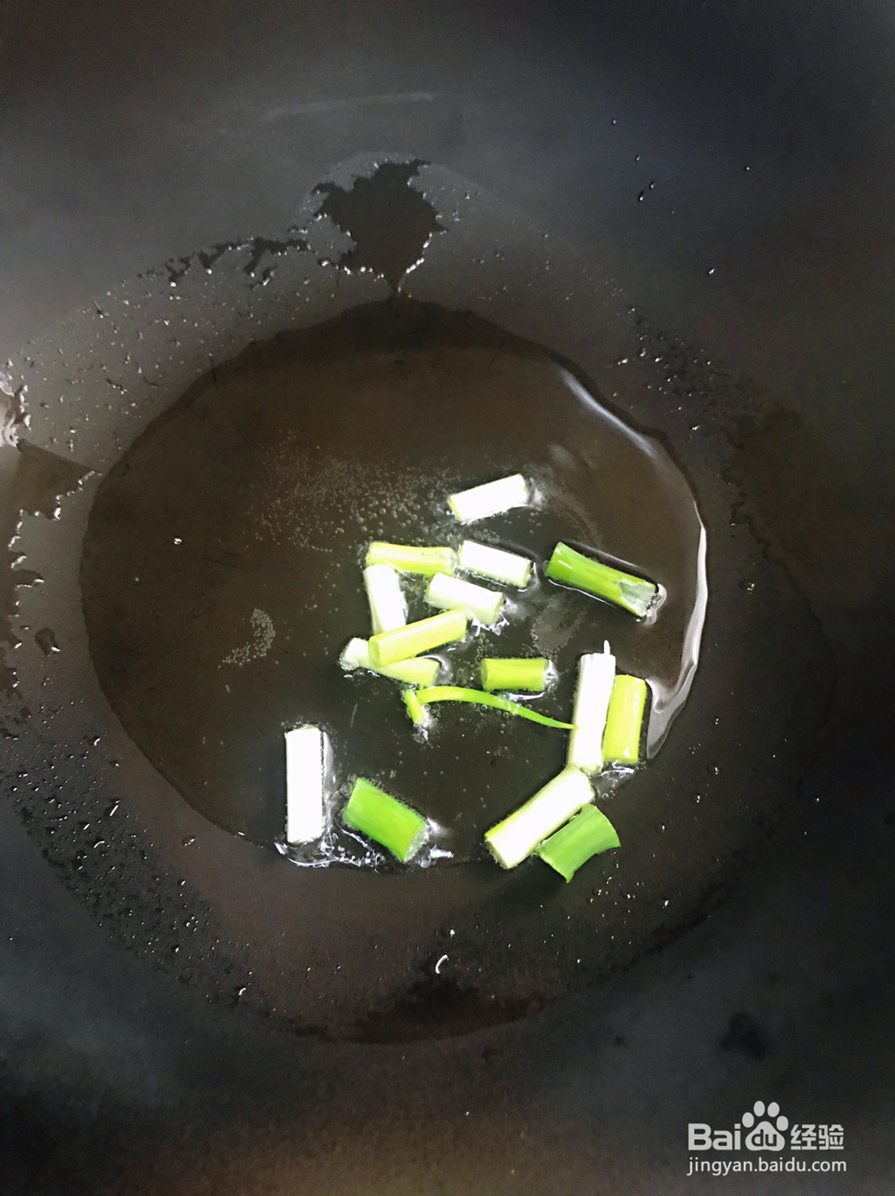 诱惑味蕾的番茄土豆腊肠焖饭