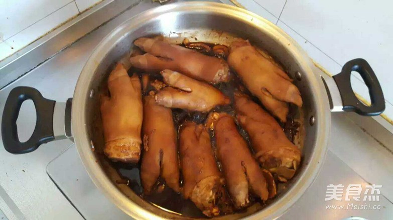 酱猪蹄的家常做法