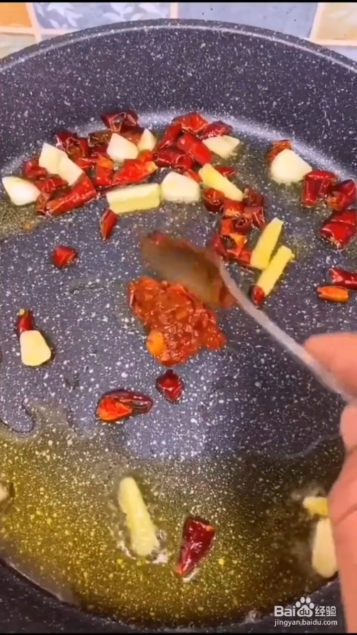 如何制作好吃的红烧鲤鱼