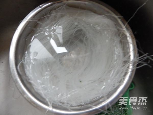 鱼片蒸粉丝的做法