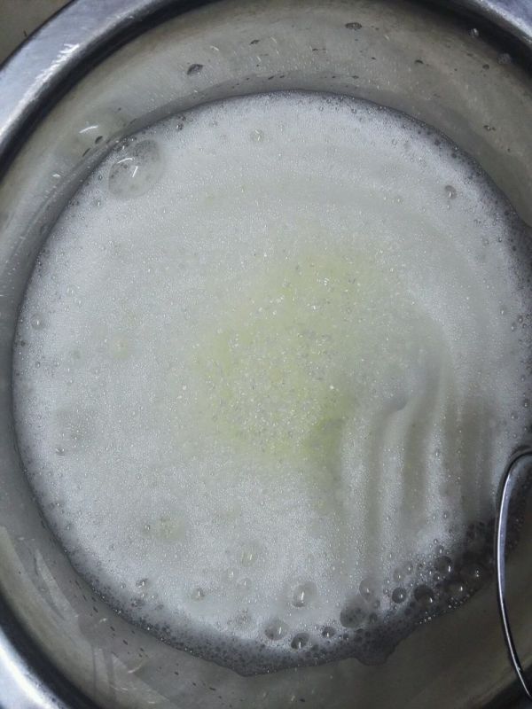 蜜糖杏仁戚风蛋糕