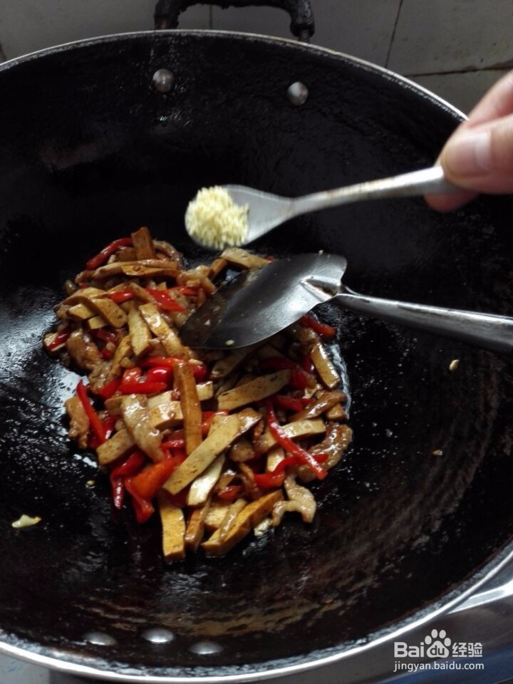 怎样制作香干炒肉好吃?