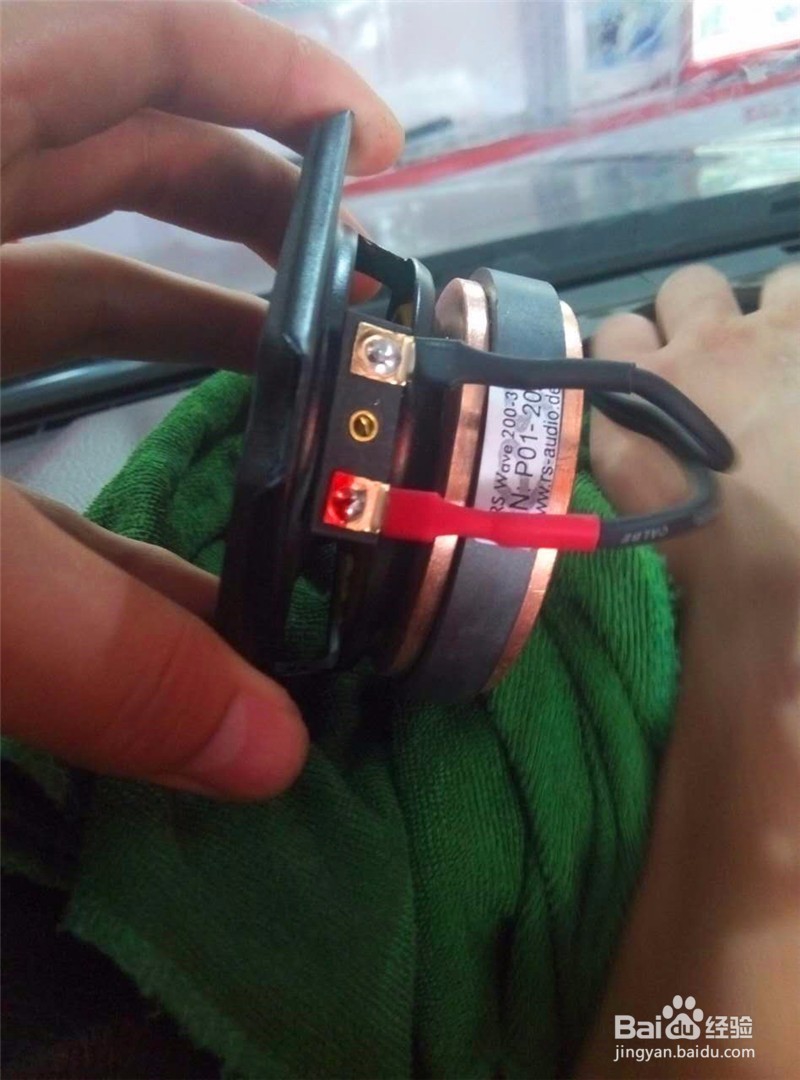 宝马旅行版530改装德国RS音响过程讲解（二）