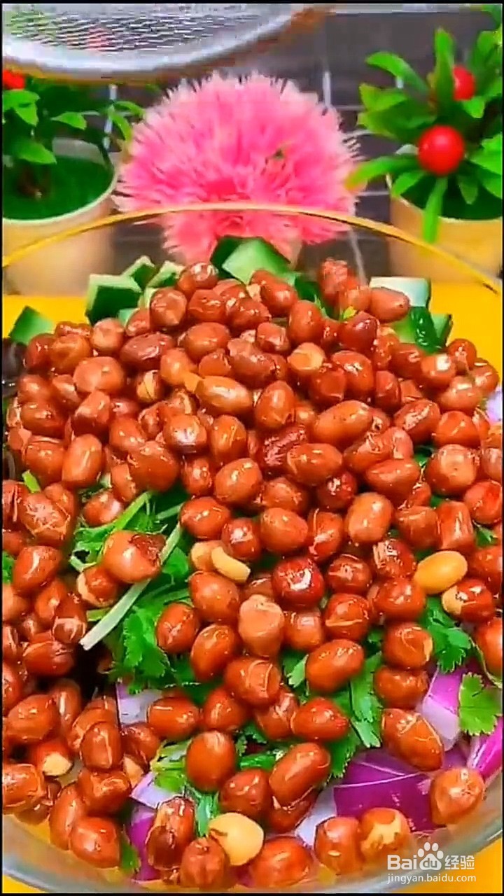 如何制作黄瓜香菜拌花生