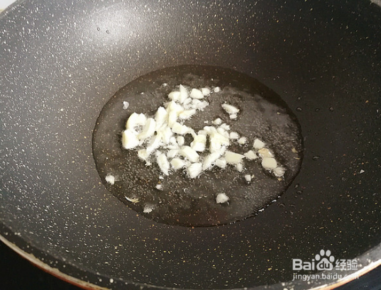 爆炒空心菜，好吃。