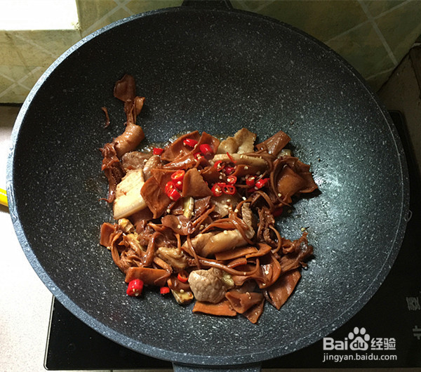 五花肉烧鱿鱼的做法