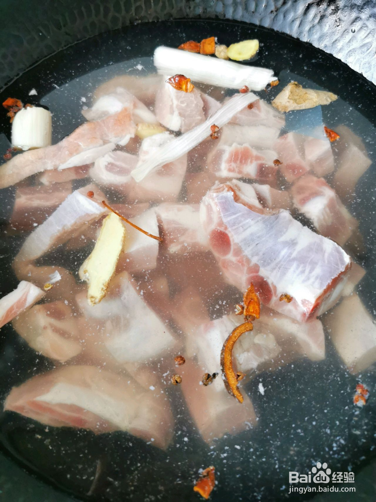 家常红烧排骨的做法