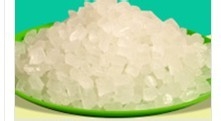 夏天多喝淡盐水并少量添加碳酸钠有益健康