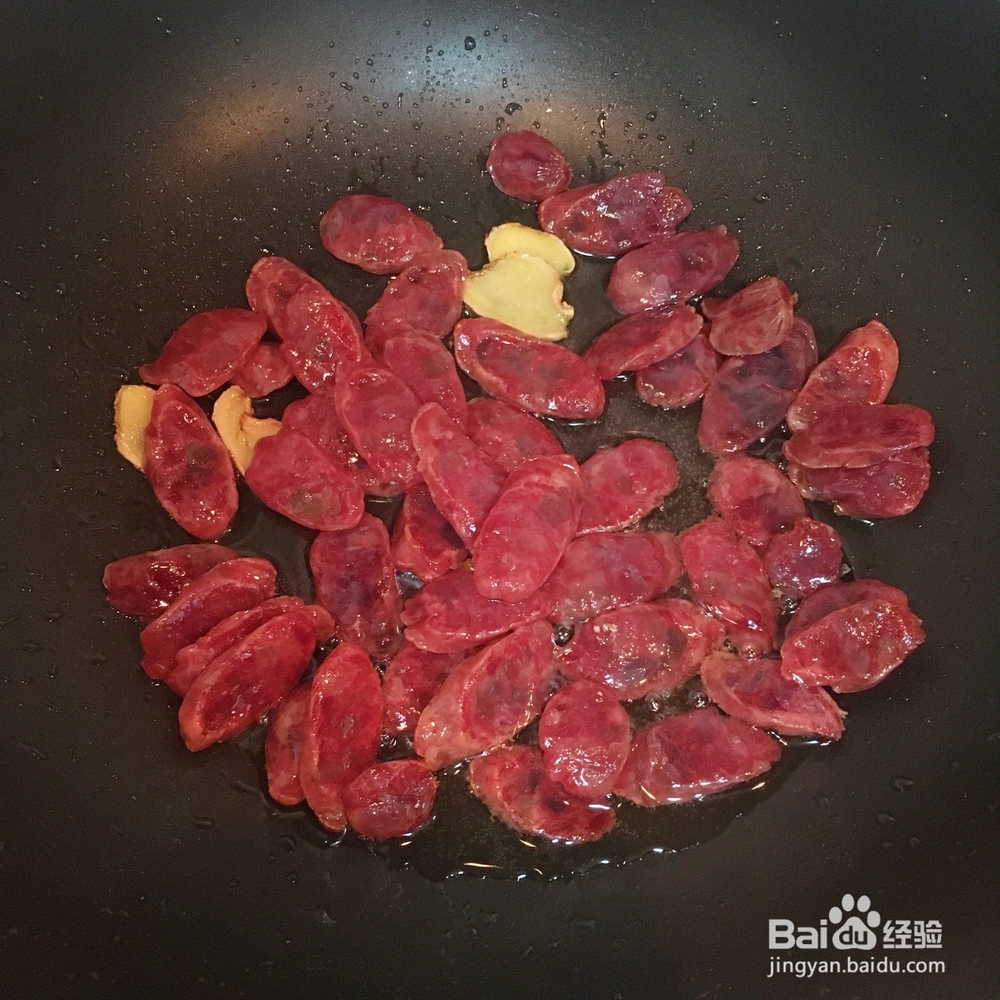 荷兰豆炒香肠的做法
