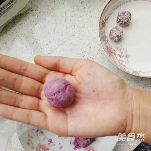 紫薯芝士米球