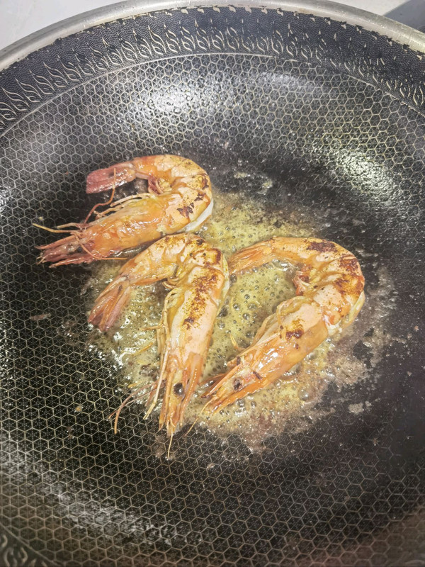 黑椒牛扒配大虾餐