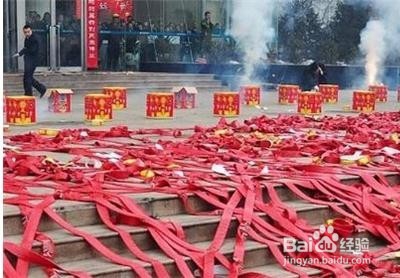 #过年#春季期间孩子燃放鞭炮的注意事项