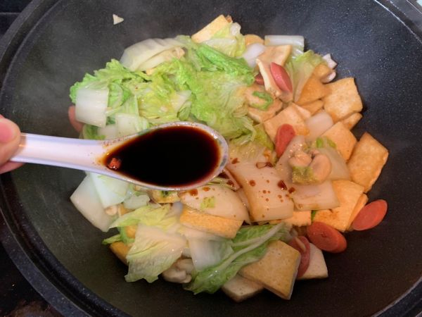 白菜豆腐火腿煲