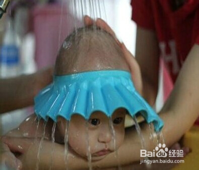 宝宝洗头准备工作