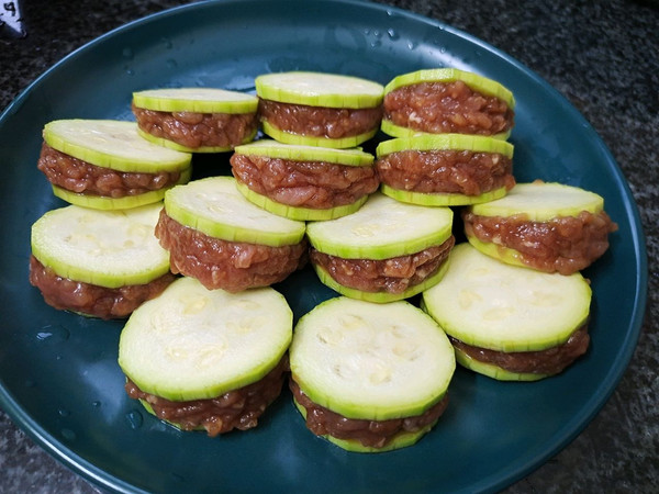 儿童版【西葫芦肉饼】