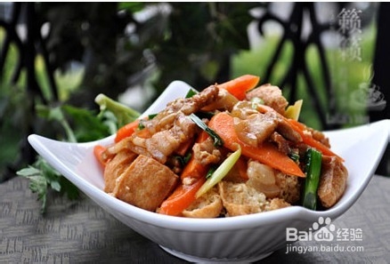 家常菜做法大全有图：[4]家常油豆腐小炒肉