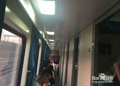 列车上旅客发生食物中毒怎么办