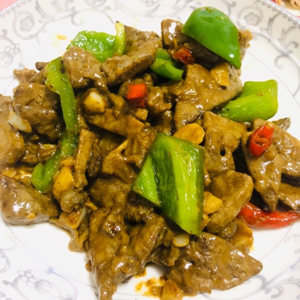 大排档喷香炒猪肝