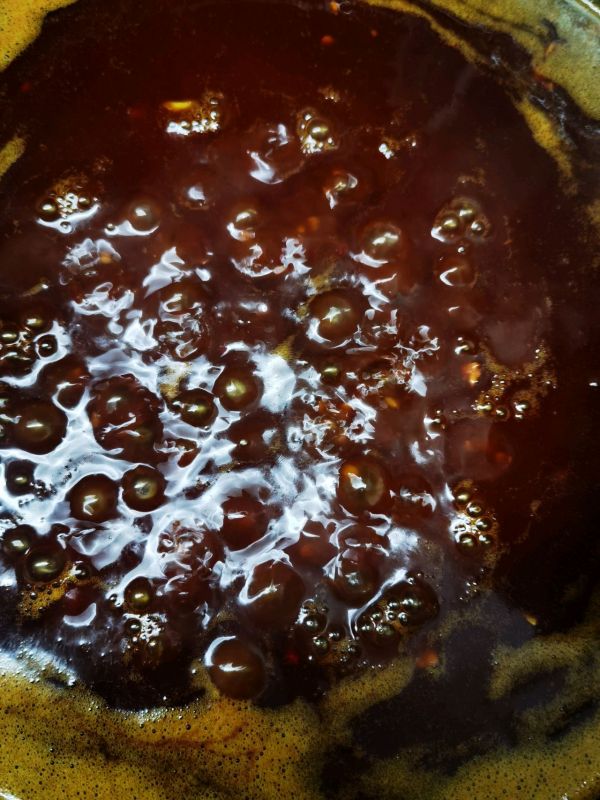秘制肉丁油辣椒