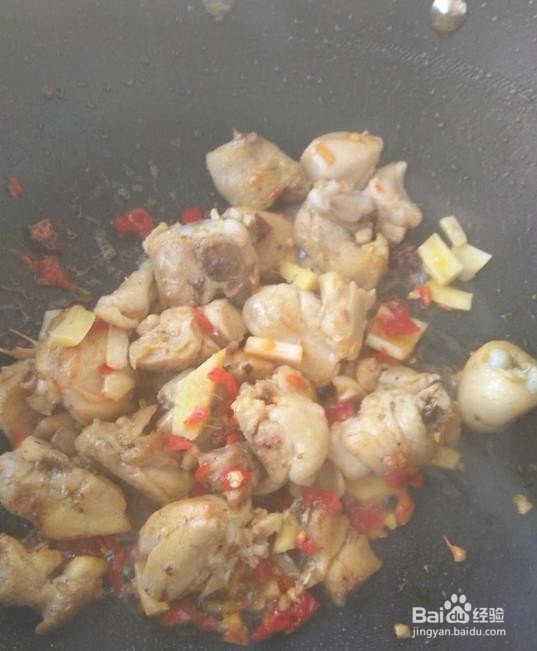 腐竹木耳烧鸡腿