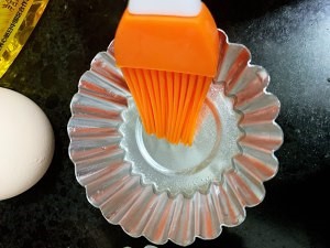 怎么做无油烟花型荷包蛋
