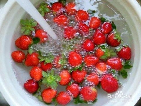 如何挑选和清洗草莓？