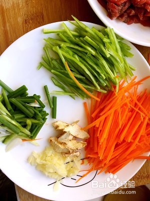 川菜美食鱼香肉丝的制作方法
