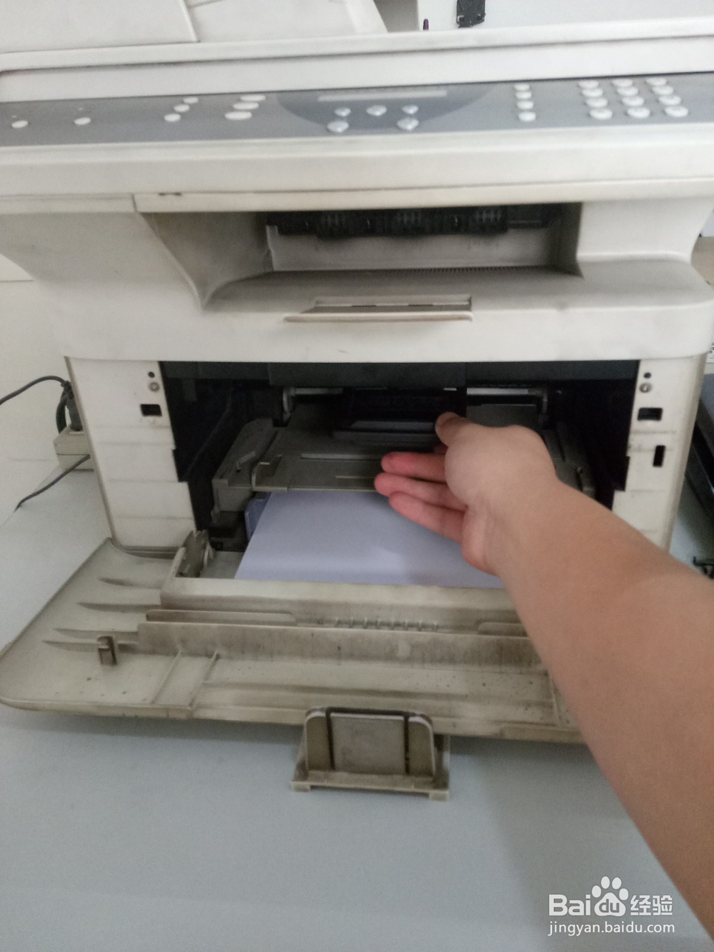 打印复印一体机如何更换硒鼓