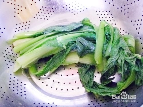 【怡汝私房百变面点】换个花样做煎包---小白菜柳叶煎包