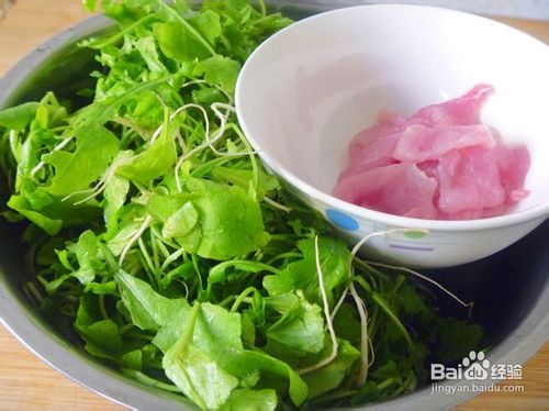 【养生汤煲】开胃消食芥菜丸子汤