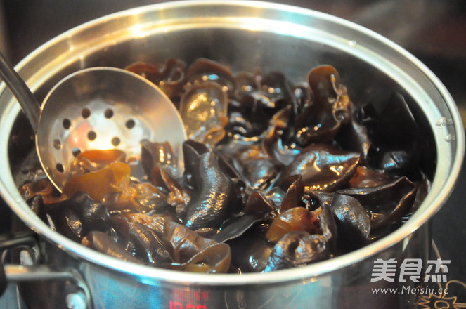 芥末拌珍耳的做法