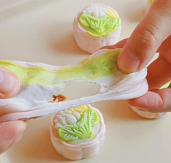 芝士咖啡巧脆珠冰皮月饼