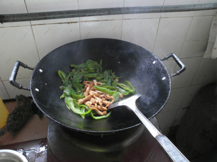 这么做的青椒肉丝太好吃了!