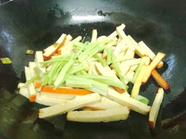 香干香芹绿豆芽