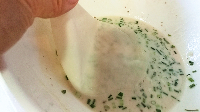 这种做法的肉松葱油饼，很好吃值得去学！