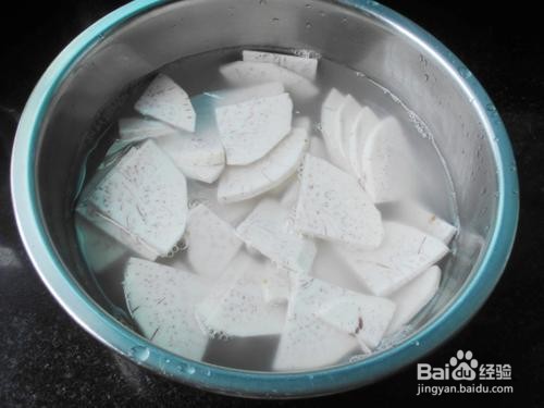 奶芋头清炖土豆片