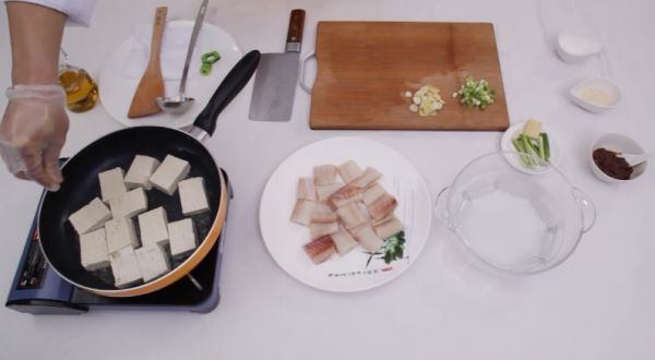 阿拉斯加狭鳕鱼豆腐汤