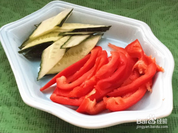 如何制作红绿双菇