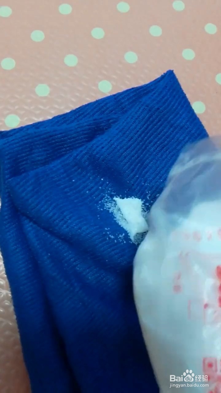 如何正确清洗小白鞋