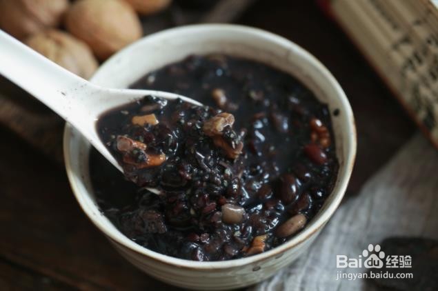 怎么吃黑芝麻对头发好