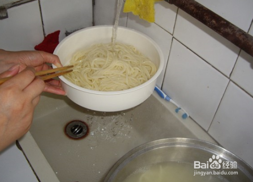 肉沫炸酱面的做法