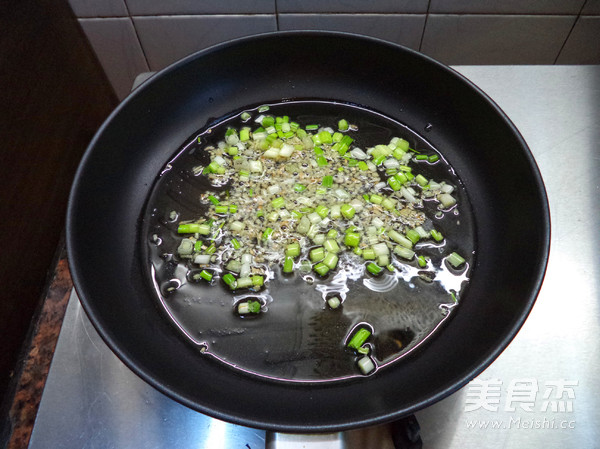 花甲肉烘蛋的做法