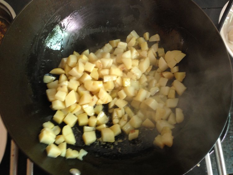 七彩蔬菜粒超级好吃，不会做我来教你