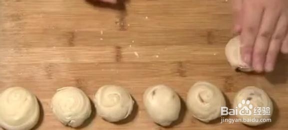 怎样做好榨菜鲜肉月饼呢