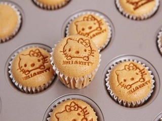 Hello Kitty杯子蛋糕怎么做？