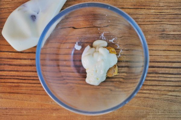 咸蛋黄酸梅鳕鱼三明治