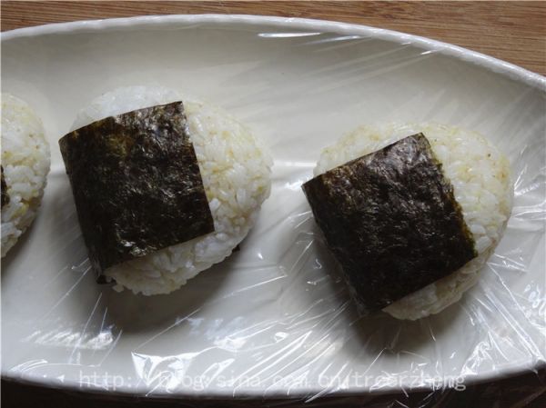 黄金胚芽蟹味饭团