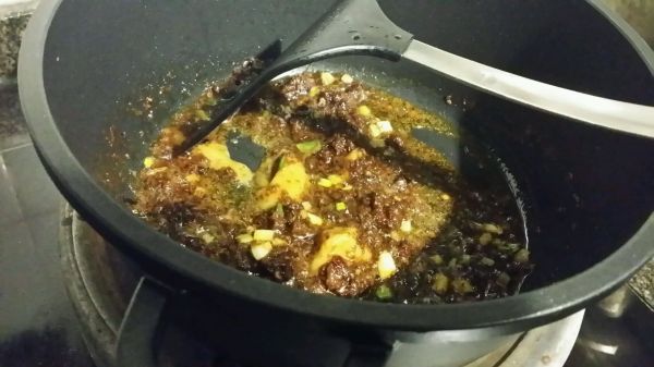 鱼籽牛肉酱烩山水豆腐